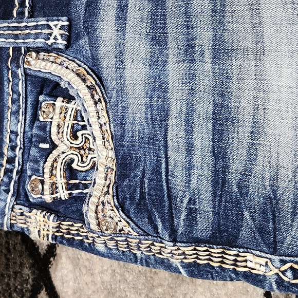 ROCK REVIVAL DELLAH EASY EMBROIDERED RHINESTONES SEQUINS FAUX-FLAP DENIM SHORTS - Picture 9 of 16